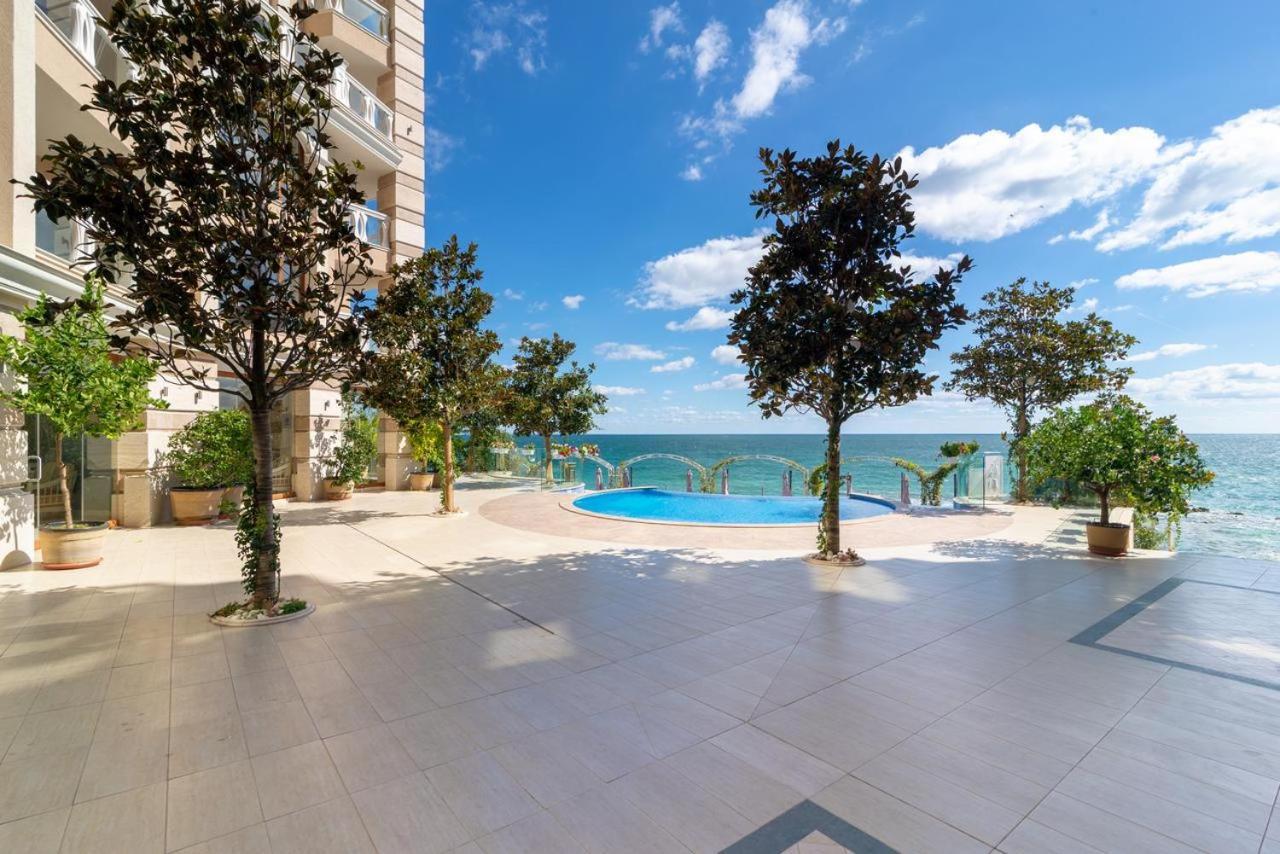 Luxurious And Panoramic Apartments At The Beach In La Mer Complex Golden Sands Exterior foto