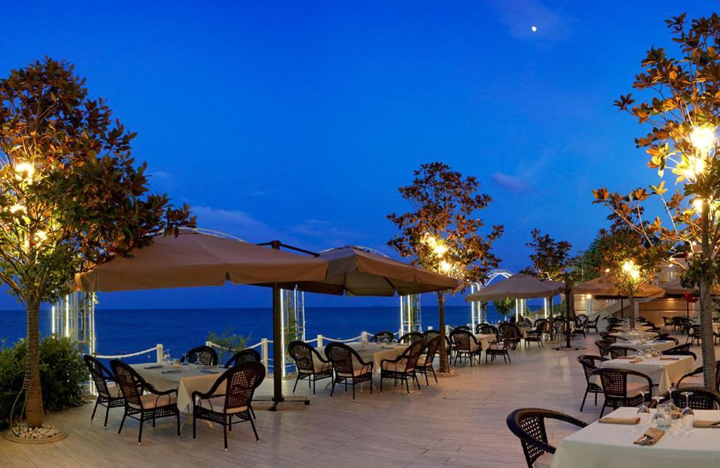 Luxurious And Panoramic Apartments At The Beach In La Mer Complex Golden Sands Exterior foto