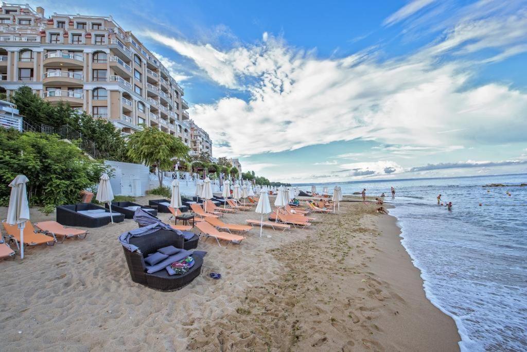 Luxurious And Panoramic Apartments At The Beach In La Mer Complex Golden Sands Exterior foto
