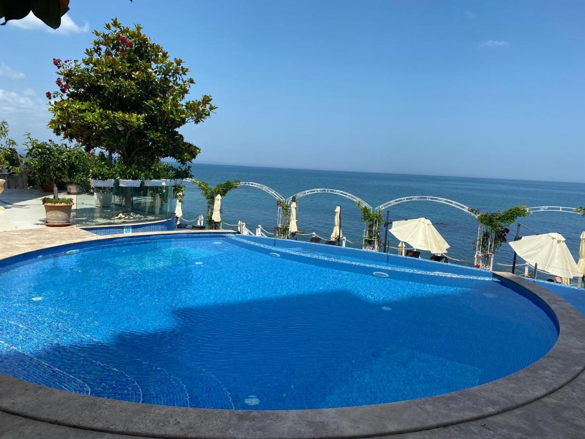 Luxurious And Panoramic Apartments At The Beach In La Mer Complex Golden Sands Exterior foto