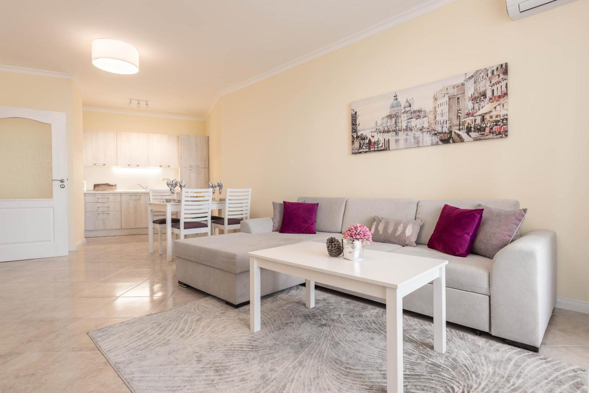Luxurious And Panoramic Apartments At The Beach In La Mer Complex Golden Sands Exterior foto