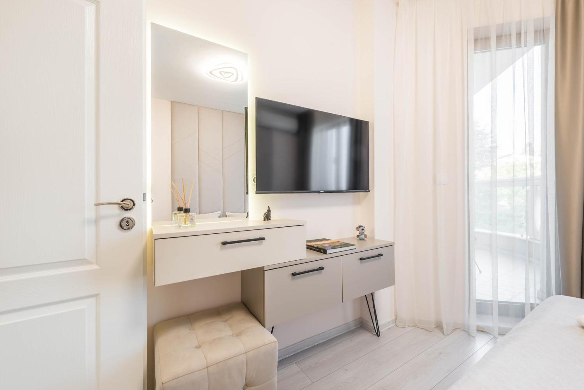 Luxurious And Panoramic Apartments At The Beach In La Mer Complex Golden Sands Exterior foto